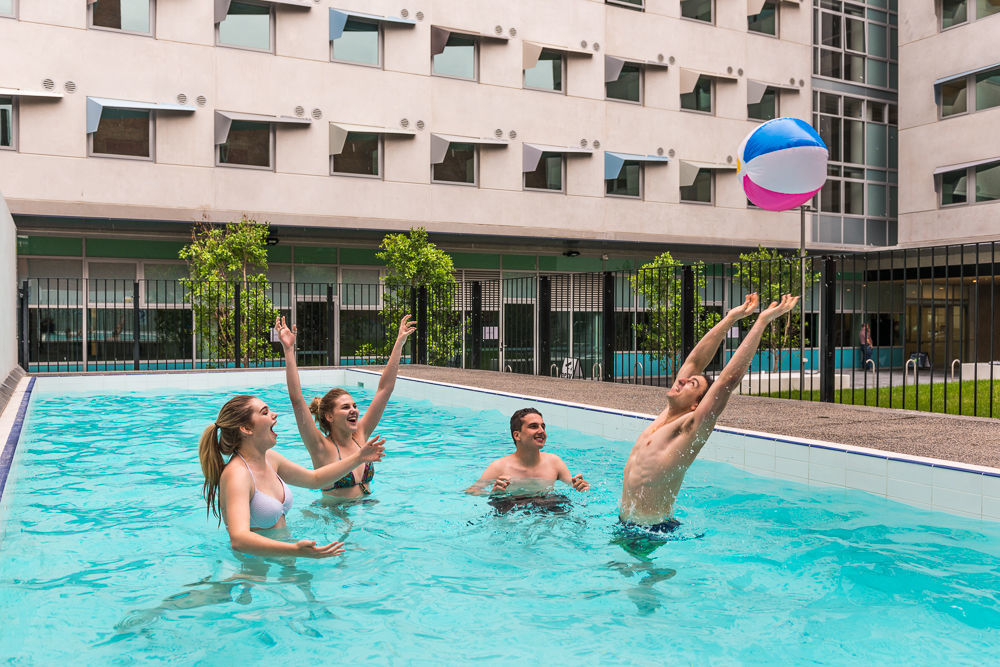 สติวเดนท์ วิลเลจ เมลเบิร์น Aparthotel ภายนอก รูปภาพ